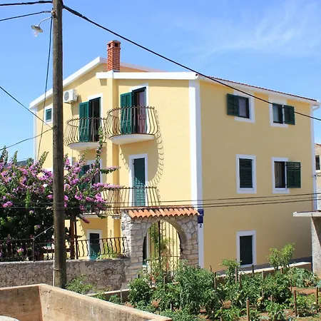 8210a Apartament