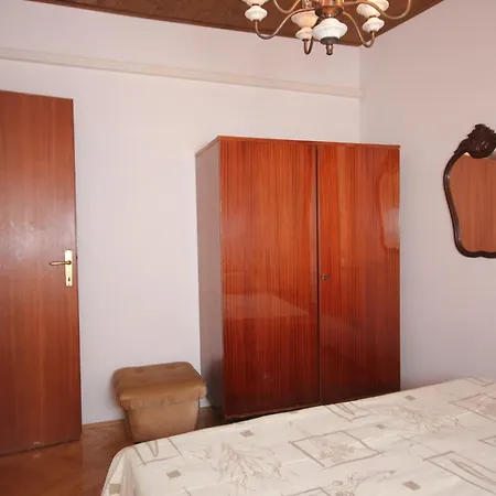 Apartament 8210a